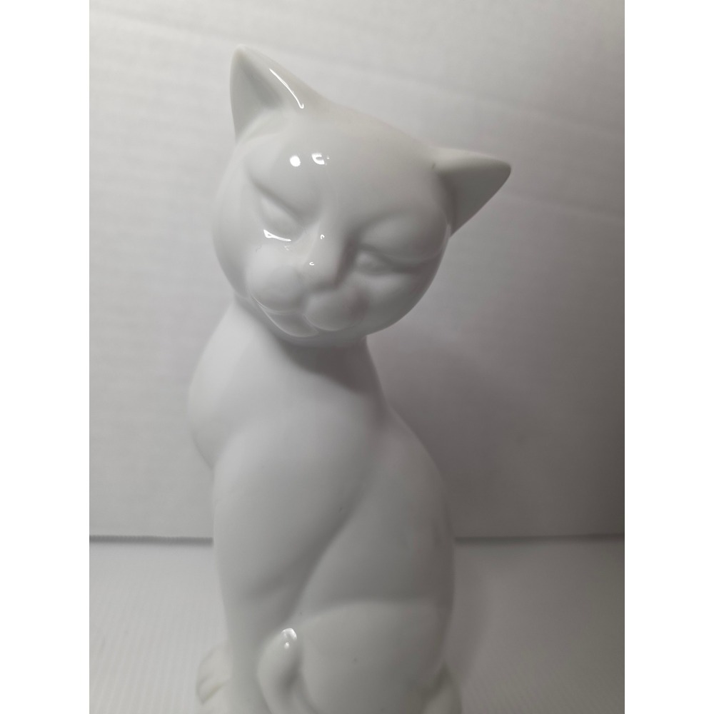 Unbranded Porcelain Cat Figurine 7in White Good Vintage Home‎ Decor
